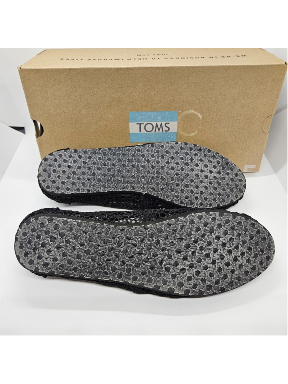 TOMS Classic Crochet Flats Womens 8 Black Morocco Slip On Shoes NWB 001096B10 - Picture 4 of 7